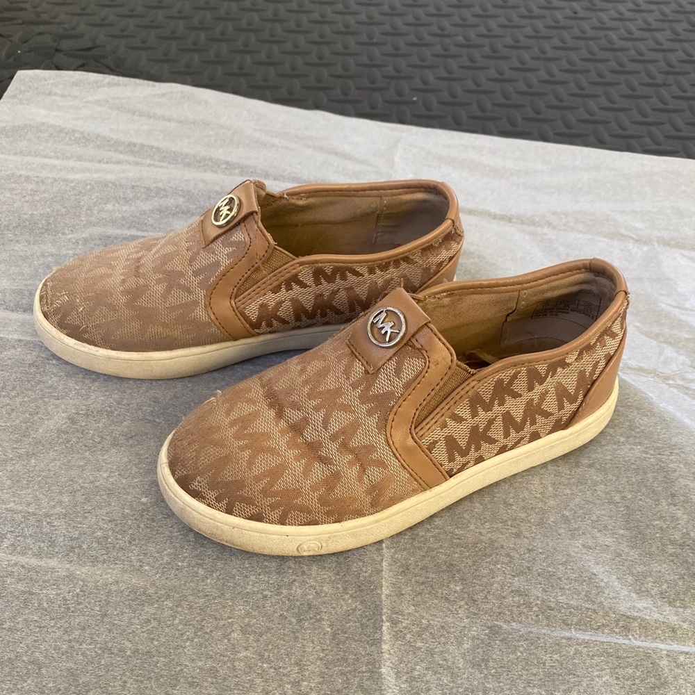 MK shoes